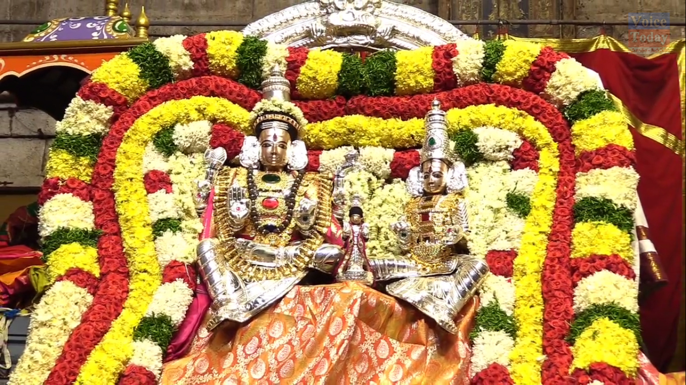 Oonjal Seva at Srikalahastiswara Temple