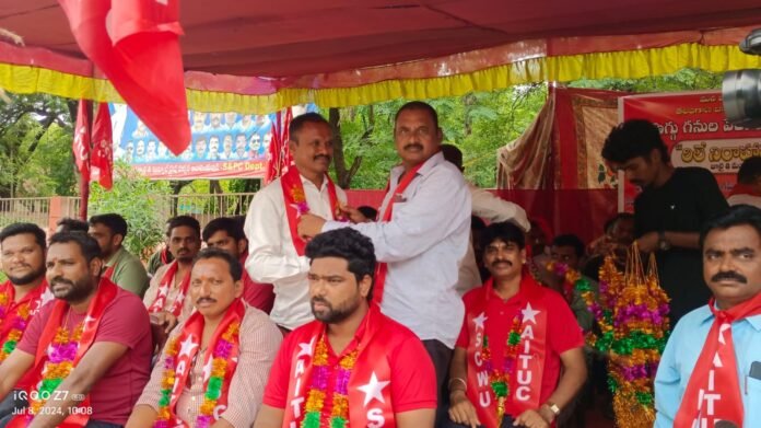 AITUC relays hunger strike against auction of coal mines.