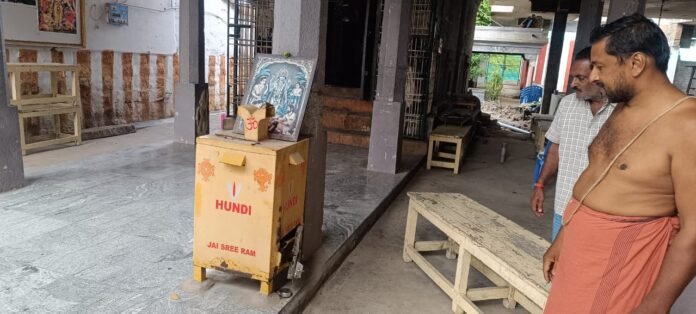 Hundi theft in the temple