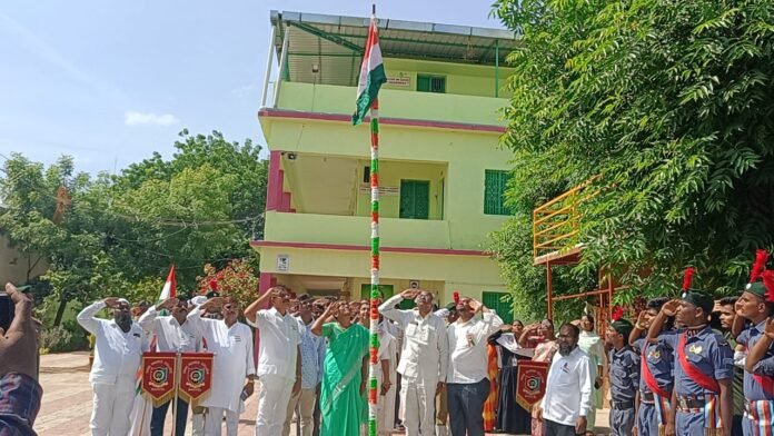 MLA Dr. Sudha hoisted the national flag MLA Dr. Sudha hoisted the national flag