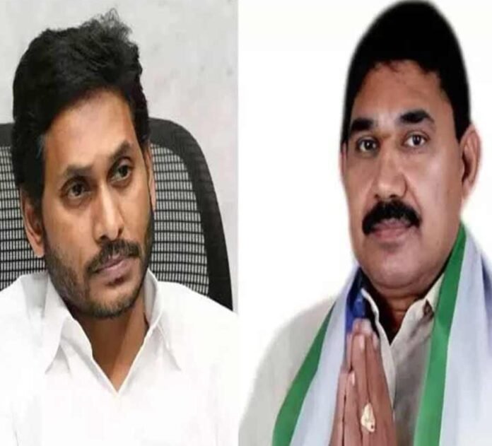 Shock for YCP.. Former Pithapuram MLA joins Janasena