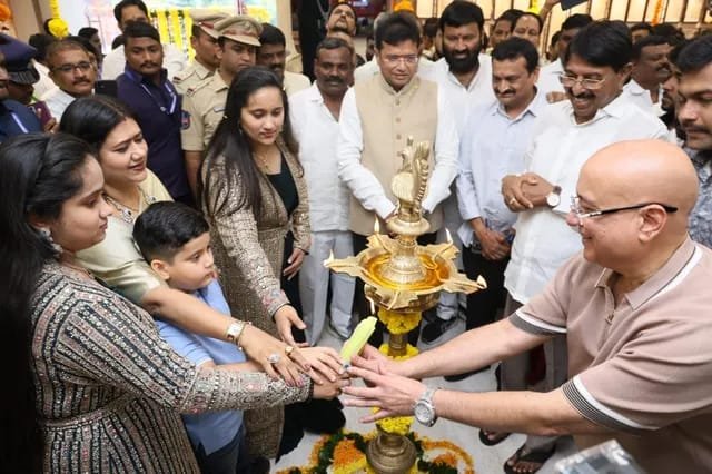 Minister Sridhar Babu inaugurated the 55th showroom of Lalitha Jewellery.