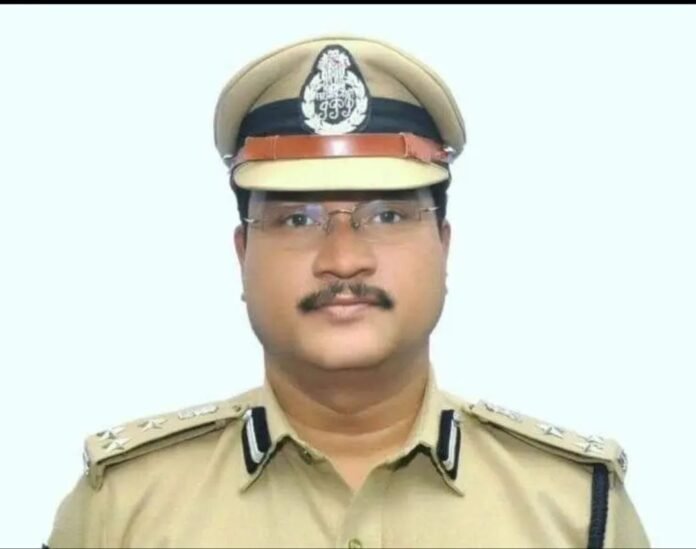 Hydra in Hyderabad... thunderbolts