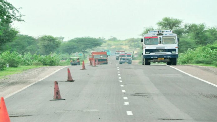 Roads to three districts with central funds Roads to three districts with central funds
