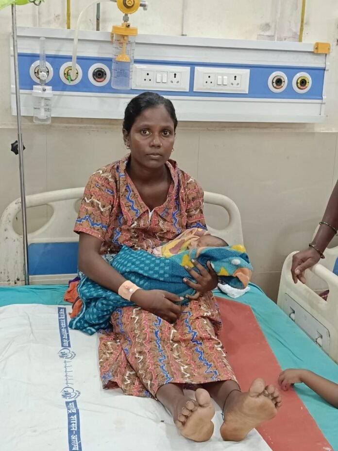 Pregnant woman gives birth amid floods Pregnant woman gives birth amid floods