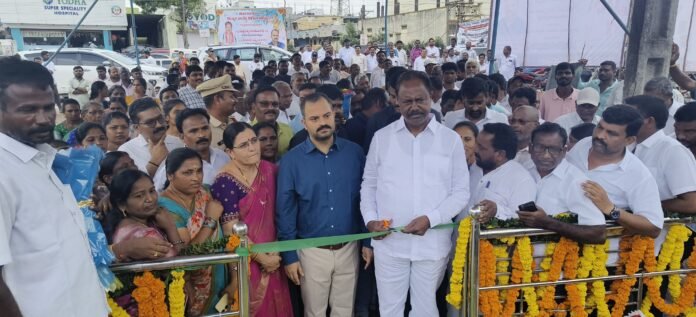 Chakali Ailamma idol unveiling