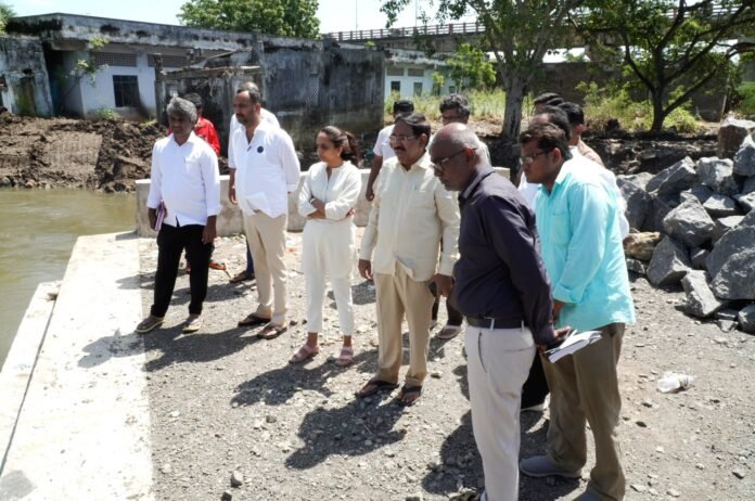 Minister Narayana's visit to flood affected areas Minister Narayana's visit to flood affected areas