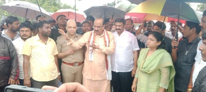 MLAs inspected the flooded areas