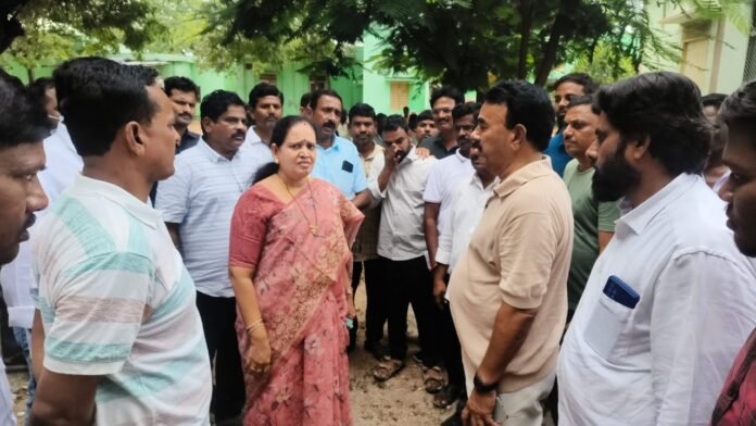 Minister Jupalli's surprise inspection at the government hospital