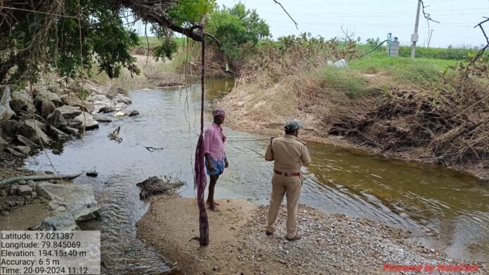 Farmers of crop fields should be careful officials