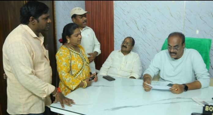 Inform Govt on OPS Revival - Union Leaders Request to MLA Inform Govt on OPS Revival - Union Leaders Request to MLA