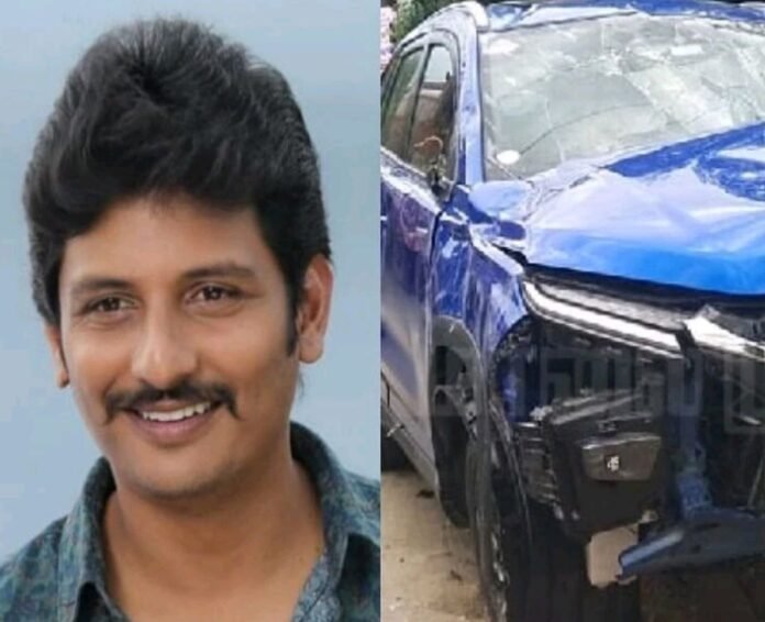 An accident for the star hero.. the car hit the barricades