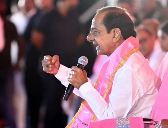 KCR met BRS leaders on 11.