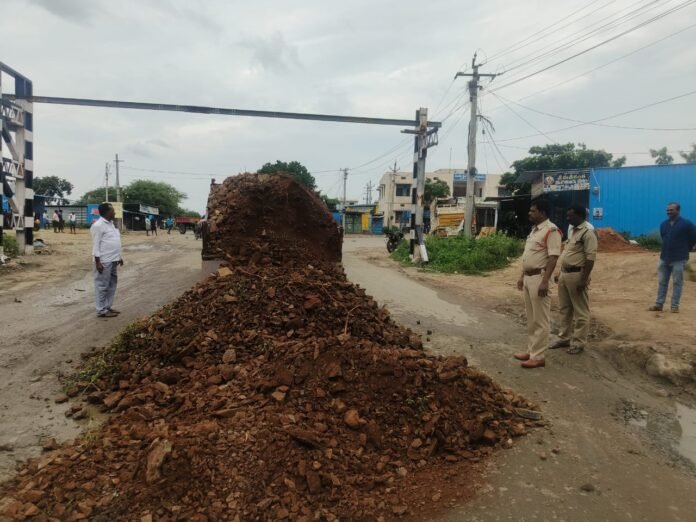 Tuggali SS responded to the problems of people and vehicles