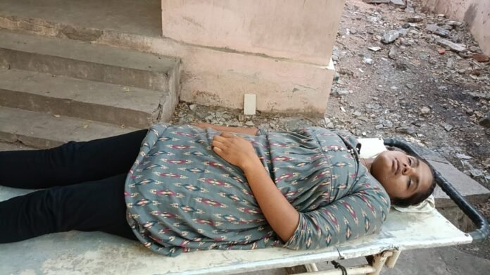 Student commits suicide in Narasa Raopet Hard High School Student commits suicide in Narasa Raopet Hard High School
