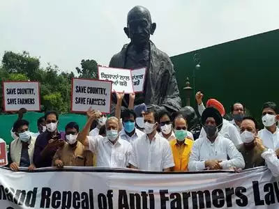 APCC massive protest near Gandhi statue in One Town APCC massive protest near Gandhi statue in One Town