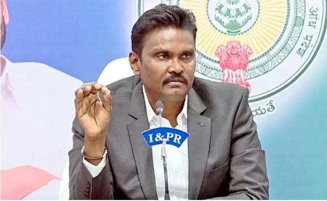 PV Sunilkumar should be arrested