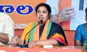 Purandeshwari participated Purandeshwari participated in the BJP party membership registration program