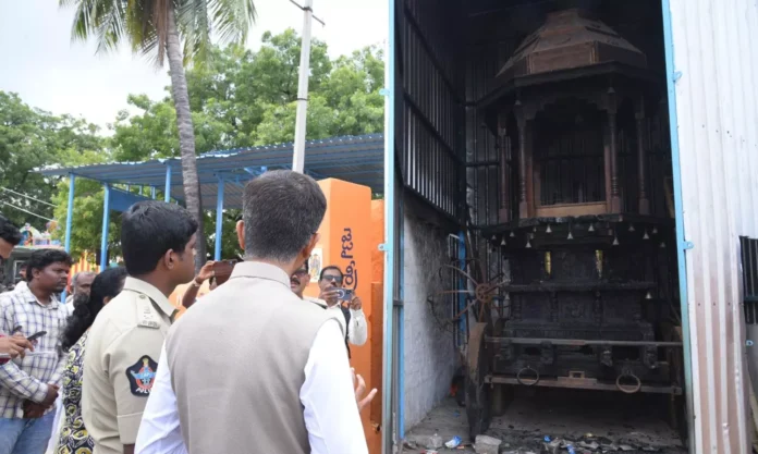 Two arrested in Radham Dagdam case Two arrested in Radham Dagdam case
