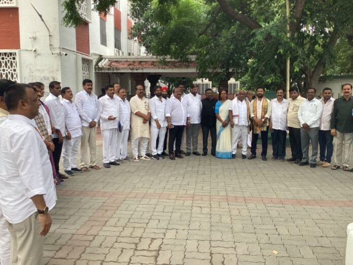 MP Vaviraju's visit of BRS leaders to Tamil Nadu