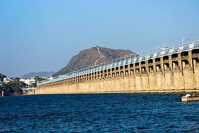Boats washed away in flood hit the gates of Prakasam Barrage! Boats washed away in flood hit the gates of Prakasam Barrage!