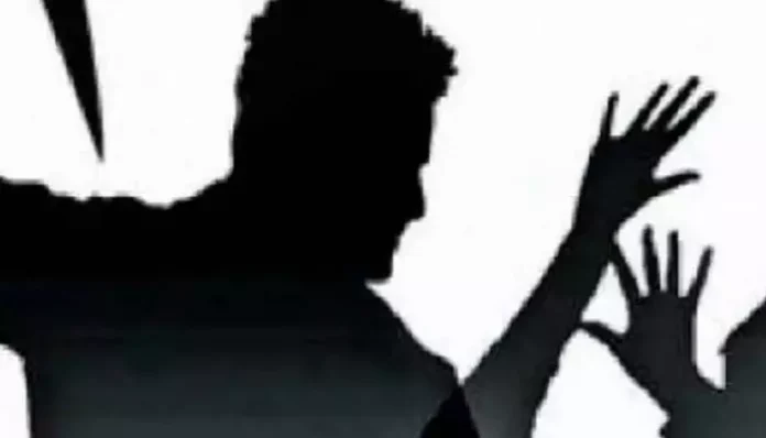 Son and daughter-in-law arrested for brutally killing mother by strangulation Son and daughter-in-law arrested for brutally killing mother by strangulation