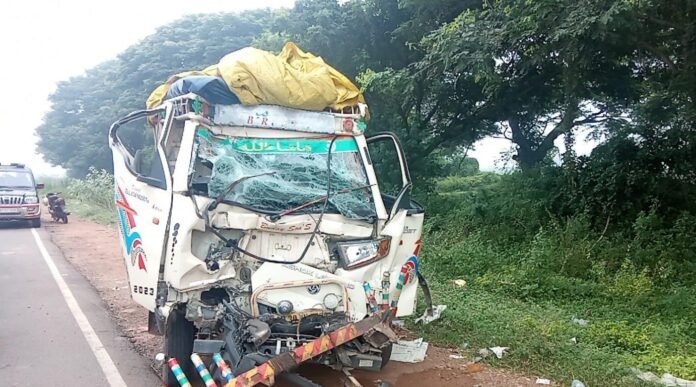 Mini van driver dies in road accident Mini van driver dies in road accident