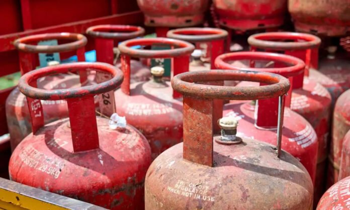 3 free cylinders from Diwali 3 free cylinders from Diwali
