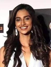 Heroine Meenakshi Chaudhary Lucky Bhaskar movie will be liked by all : Heroine Meenakshi Chaudhary