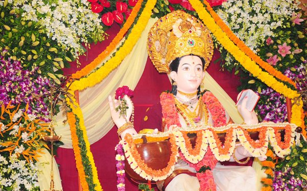 Sridevi Navratri celebrations started at Mandal Centre Sridevi Navratri celebrations started at Mandal Centre