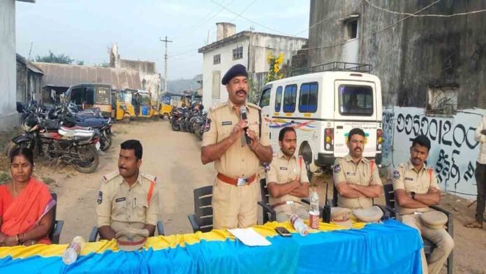 Police cordon and search in Pedanemalipuri Police cordon and search in Pedanemalipuri