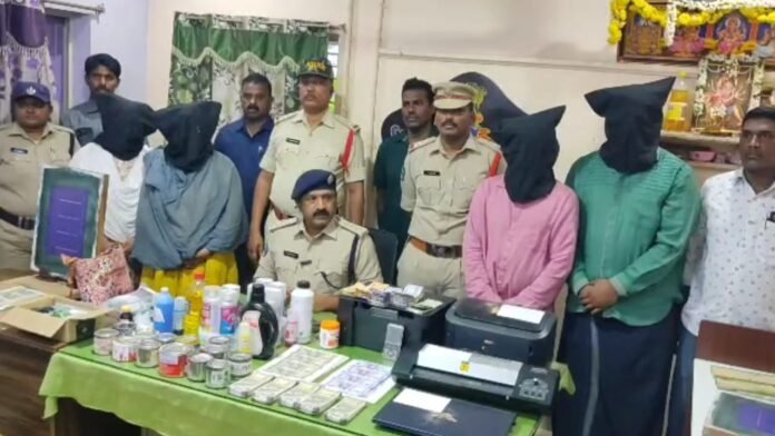 A gang of thieves in police custody