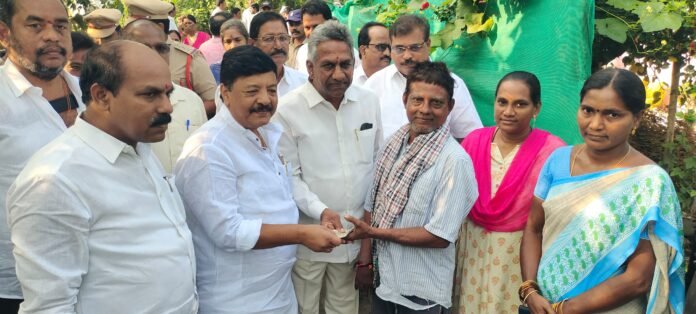 Minister Durgesh participated in the distribution of pension in Kaldari Minister Durgesh participated in the distribution of pension in Kaldari