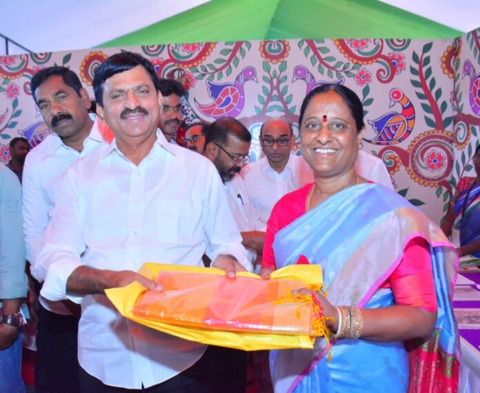 Ministers visited Indira Mahila Shakti Mela