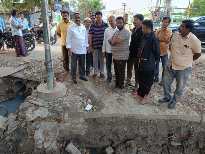 MLA Dr. Chadalavada inspected the sanitation works MLA Dr. Chadalavada inspected the sanitation works