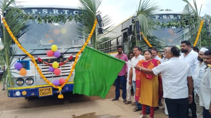 MLA Bhuma Akhilapriya started the new bus service MLA Bhuma Akhilapriya started the new bus service