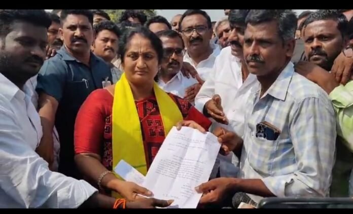 Illegal movement of sand should be stopped Illegal movement of sand should be stopped