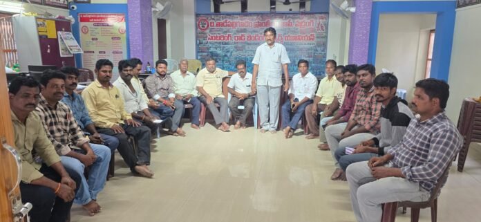 Dharna Jayapradham at Collectorate on 11th on the issues of construction workers Dharna Jayapradham at Collectorate on 11th on the issues of construction workers
