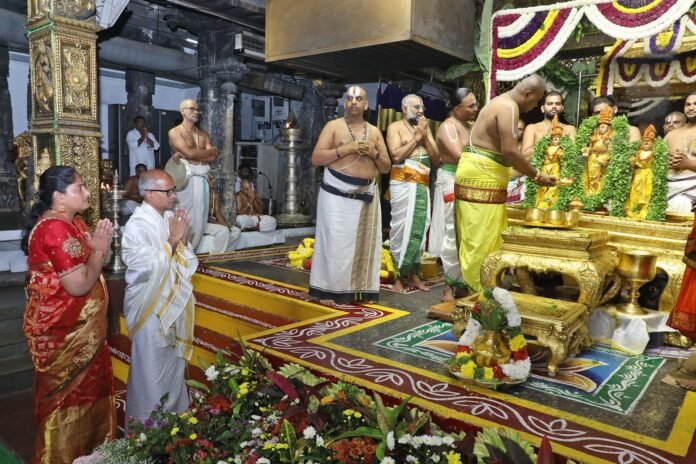 Shri Bhu Sametha Malayappa Swami is blessed with Tirumanjanam