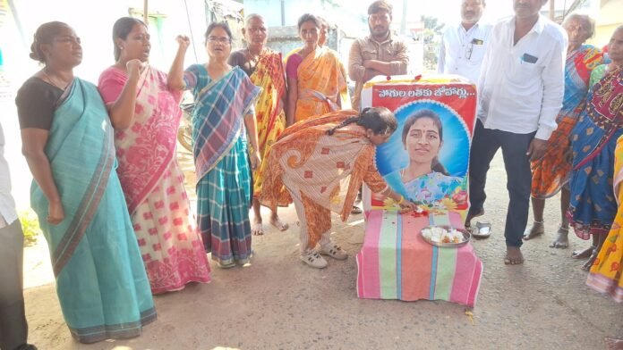 Any number of children can contest elections Any number of children can contest elections