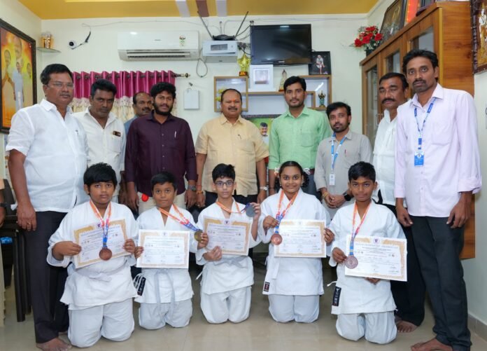 MLA Kanna congratulated the winners