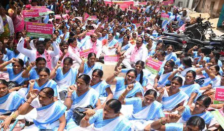 Asha workers strike near Collectorate Asha workers strike near Collectorate