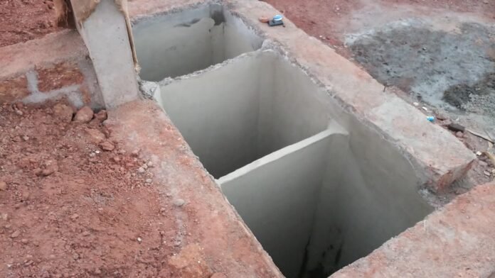 Septic tank under motorists Septic tank under motorists