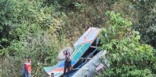 The bus fell into the valley.. 20 people died