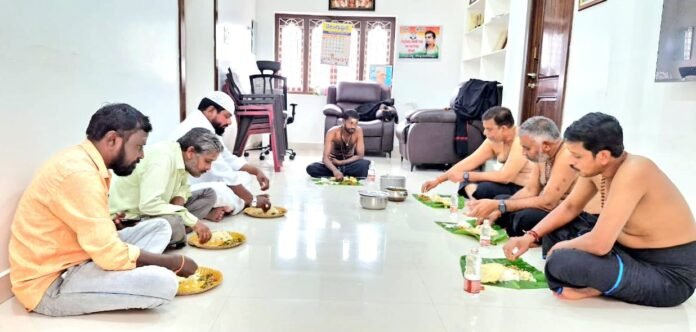 A Muslim brother's gift to Ayyappa Swamu A Muslim brother's gift to Ayyappa Swamu