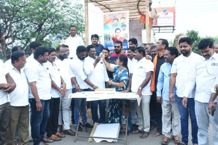 Congress party leader Sonia Gandhi's birthday celebrations. Congress party leader Sonia Gandhi's birthday celebrations.
