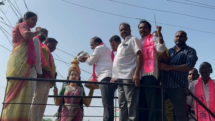 Don't want Congress mother... we want Telangana mother...