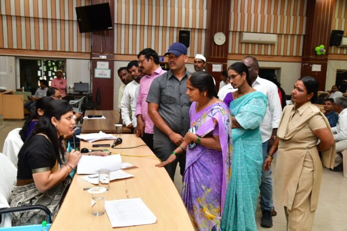 Prajavani applications should be dealt with expeditiously Prajavani applications should be dealt with expeditiously