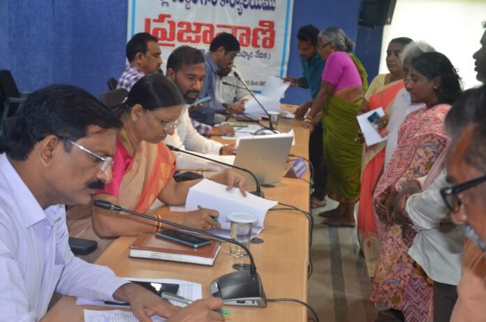 Public complaints should be given high priority Public complaints should be given high priority