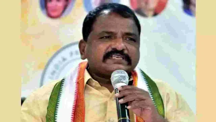 A second capital should be put in Rayalaseema: Ex-minister Shailajanath